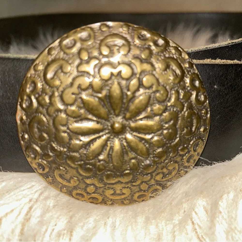VTG CYDWOQ Distressed Wide Leather Belt w/Floral Boho Buckle #23636-50 36”-37” - Picture 6 of 16